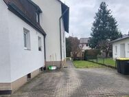 2 Wohnungen in bester Lage: Großzügige 3-Zimmerwohnung mit Balkon im EG + eine schnuckelige 1-Zimmerwohnung im DG! - Nürnberg
