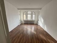 Gemütliche Altbauwohnung in der Hafenstraße mit neuem Laminat und großem Badezimmer - Bremerhaven