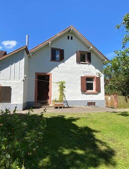 Kleines Haus mit Traumgarten - mitten in Altweil ! - Weil (Rhein)