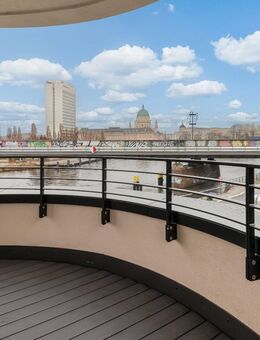 Elegantes Wohnen am Wasser: Stilvolle Wohnung mit Panorama auf Potsdams Wahrzeichen - Potsdam