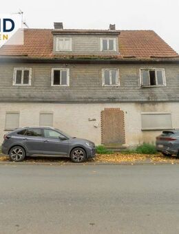 Sanierungsbedürftiges Mehrfamilienhaus mit 8 Wohneinheiten in zentraler Lage von Medebach! - Medebach (Hansestadt)