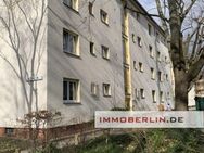 IMMOBERLIN.DE - Sympathische sanierungsbedürftige Wohnung mit Westbalkon in angenehmer Lage - Berlin