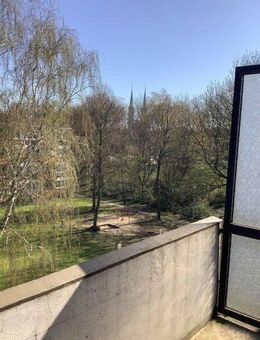 Renovierte 3 Zimmer mit Balkon in absolut verkehrsarmer Lage - Oberhausen