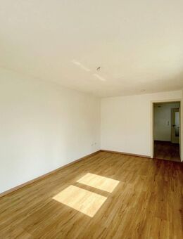 Zweifamilienhaus mit Dachterrasse und Garten - Osterhofen