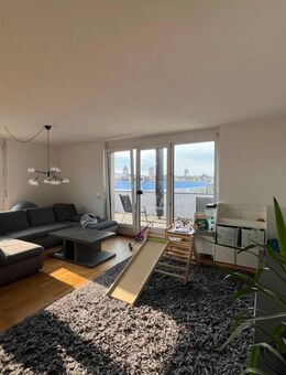 Moderne DG-Wohnung mit Penthouse-Charakter ab dem 01.11. verfügbar! - Kornwestheim