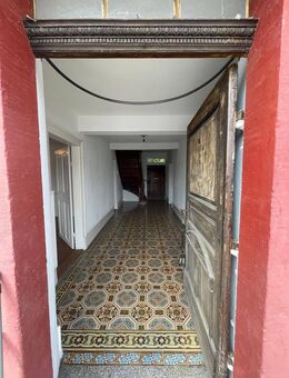 Stilvolle 8-Zimmer-Altbauwohnung mit Garten & Gewölbekeller in Hohen-Sülzen zu vermieten - Hohen-Sülzen