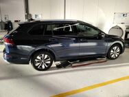 VW Golf Variant, 1.0 TSI Golf VIII MOVE Dig, Jahr 2023 - Lehrte