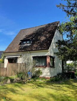 Einfamilienhaus auf wunderschönem Grundstück in Poppenbüttel - Hamburg