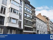 Vermietetes Apartment mit Balkon in zentraler Lage, inkl. 2 Garagen - Düsseldorf