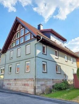 Großzügiges 2-Generationenhaus mit Nebengebäude, Lager und kleinem, feinen Außenbereich. - Tann (Rhön)