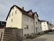 Gepflegte 4-Raum-Maisonette im 2.OG/DG mit Komfort-Bad u. Gäste-WC, zwei Stellplätze! - Wilkau-Haßlau