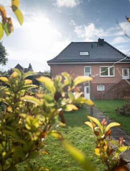 Zuhause mit Weitblick: Stilvolle Räume und ein großzügiges Grundstück - Hemmoor