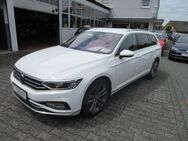 VW Passat Variant, 2.0 TDI Elegance K, Jahr 2022 - Bergkamen