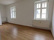 NEU schöne 3-Raum-Wohnung mit ca. 65 qm im 1. OG - Rossau