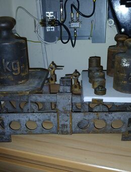 Antike Waage mit Gewichte - Dortmund Kley