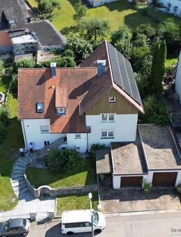 Zweifamilienhaus mit großem Grundstück in ruhiger Lage von Sinzing - vielseitig nutzbar - Sinzing