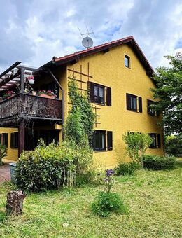 Gepflegtes Zweifamilienhaus mit großem Garten und evtl. Ausbaupotenzial in der Buchenau. - Fürstenfeldbruck