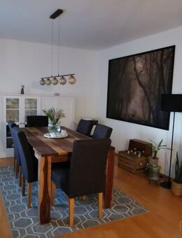 Attraktive, gut geschnittene 2-Zimmer-Wohnung mit Südbalkon in Traunstein ab 01.08.2025 zu vermieten - Traunstein