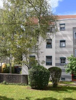 *Innenstadtnähe* Gut geschnittene 3-Zimmer-Wohnung mit Balkon und Außenstellplatz - Ravensburg