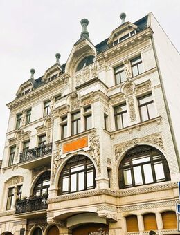 Exklusive Altbauwohnung mit Direktaufzug, Balkon, 2 Bädern & großer Wohnküche! - Halle (Saale)