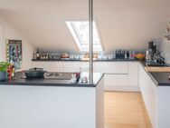 Haus mit 3 Wohneinheiten / 2 Balkone, Garten / 2 Garagen + 6 Stellplätze - Bonn