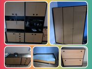 Alte Wohnwand komplett mit Bett - Porta Westfalica