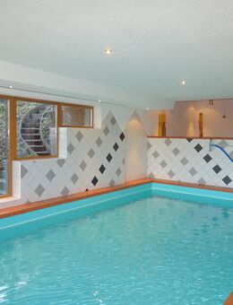 Luxuriös ausgestattete Villa mit Pool, Sauna, Kamin und Solaranlage. - Wetzlar