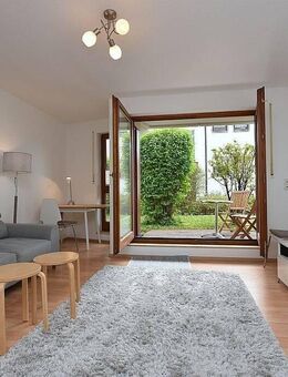 Helle, modern möblierte Wohnung mit Terrasse in Reutlingen - Reutlingen