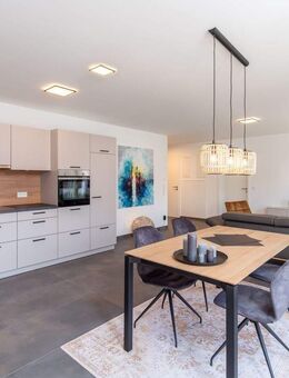 Zentrumsnahe 3,5-Zimmer-Neubauwohnung mit Dachterrasse - Ebermannstadt