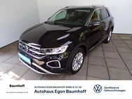 VW T-Roc, 1.5 TSI STYLE S, Jahr 2023 - Lennestadt