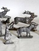 9 historische Zinnfiguren, "Tiere des Waldes" in 01099