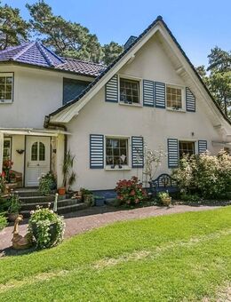Bezugsfrei - Wunderschöne Villa in Seenähe in Bad Saarow mit großem Garten, Doppelgarage und Keller - Bad Saarow