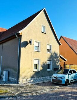 Teilsaniertes 2- Familienhaus mit großer Scheune in Lützen OT Zorbau zu verkaufen - Lützen