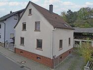 Zweifamilienhaus mit großzügigem Grundstück und viel Potenzial - Goldbach (Bayern)