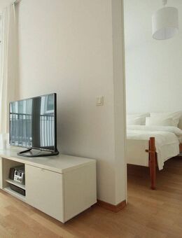 Exklusiv & beste Lage mit TG Stellplatz - Berlin