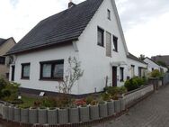 Einfamilienhaus mit einer Einliegerwohnung und einem Apartment! - Bremen