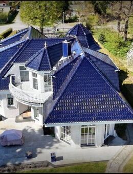Exklusive Villa mit Einliegerwohnung und Wasserzugang in Grünheide (Mark) - Grünheide (Mark)
