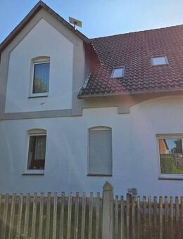 Charmantes 2 Familienhaus in toller Lage in 31275 Lehrte (Steinwedel) - Lehrte