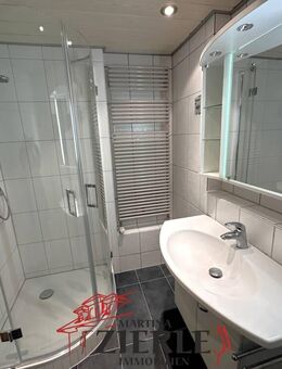 Gelegenheit! Oben ist es am schönsten! 3,5 Zi. Wohnung mit Aufzug, Aussichtslage, Stadtrand und TG! - Eislingen (Fils)
