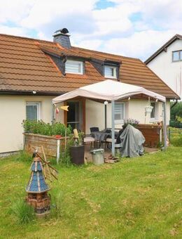 Hier wurde schon viel gemacht! Gemütliches Einfamilienhaus mit schönem Garten in ruhiger Lage von Bellingen - Bellingen