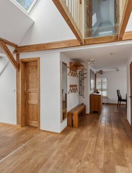 Lichtdurchflutete Dachgeschosswohnung auf 2 Ebenen in Elbnähe - Bleckede-Brackede - Bleckede