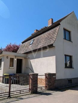 Einfamilienhaus mit Potenzial, Nebengelass und großem Grundstück in Ströbitz - Cottbus