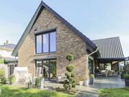 Exklusiver Wohntraum: Luxuriöses Einfamilienhaus mit Wellness- und Barbereich sowie weiteren Extras - Delmenhorst