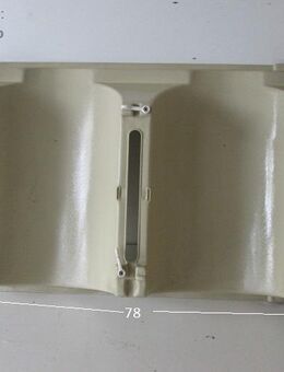 Gasflaschenhalterung für 2x 11 kg in beige (Lagerware -> Neuware mit Lagerspuren) für Wohnwagen/Wohnmobil - Schotten Zentrum