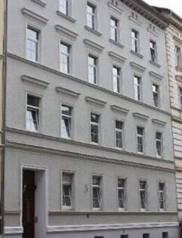 -schicke Dachgeschosswohnung mit sichtbaren Balken- - Görlitz