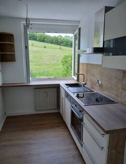 Erstbezug nach Sanierung - helle 3-Zimmer-Wohnung mit Balkon und EBK - Jena