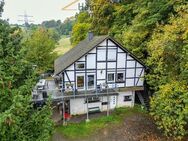 Herrschaftliches Einfamilienhaus mit 20.000m² Grundstück unterhalb vom Schloss Bensberg !!! - Bergisch Gladbach