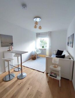 Bezugsfrei nach Sanierung: Helle 1-Zimmer-Wohnung im Jungbusch - Mannheim