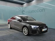 Audi A3, Lim 35 TFSI 2x S-Line Black Style, Jahr 2022 - München