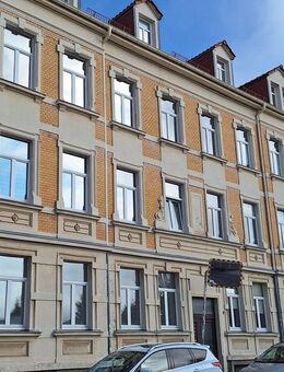 Wohnen im Altbau: 3-Zimmer-Wohnung im Dachgeschoss mit viel Platz - Freiberg
